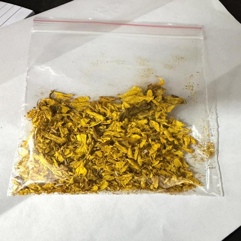 marigold dried flower