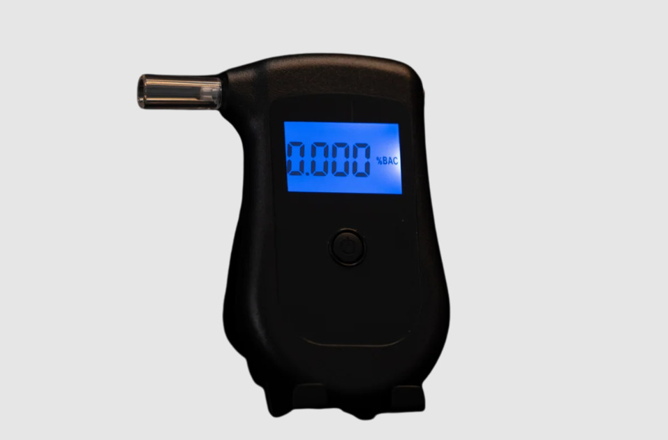 SZDT-3 Non-Contact Model Alcohol Breath Analyzer - Black, 110x60x25mm, Fuel Cell Sensor | Backlit Digital Display, Non-Contact, Memory Recall, Visual & Audible Alarms
