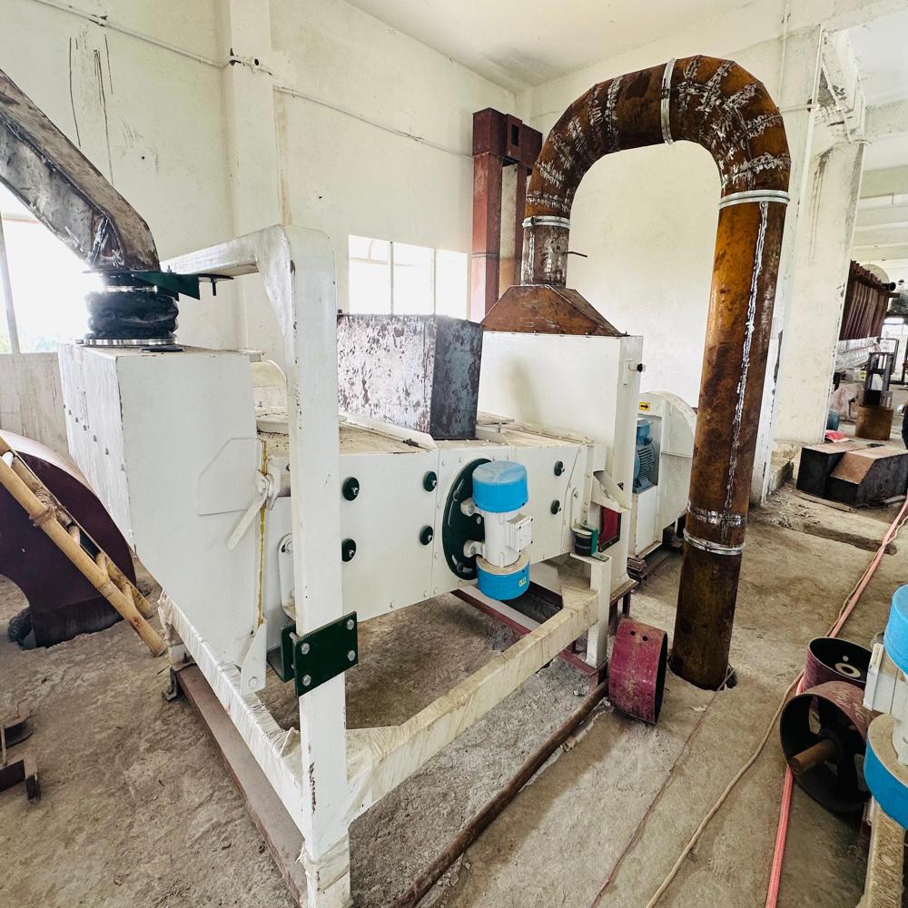 Vibro separator with aspiration channel for Pulse Rice Roller Flour Mill Machinery