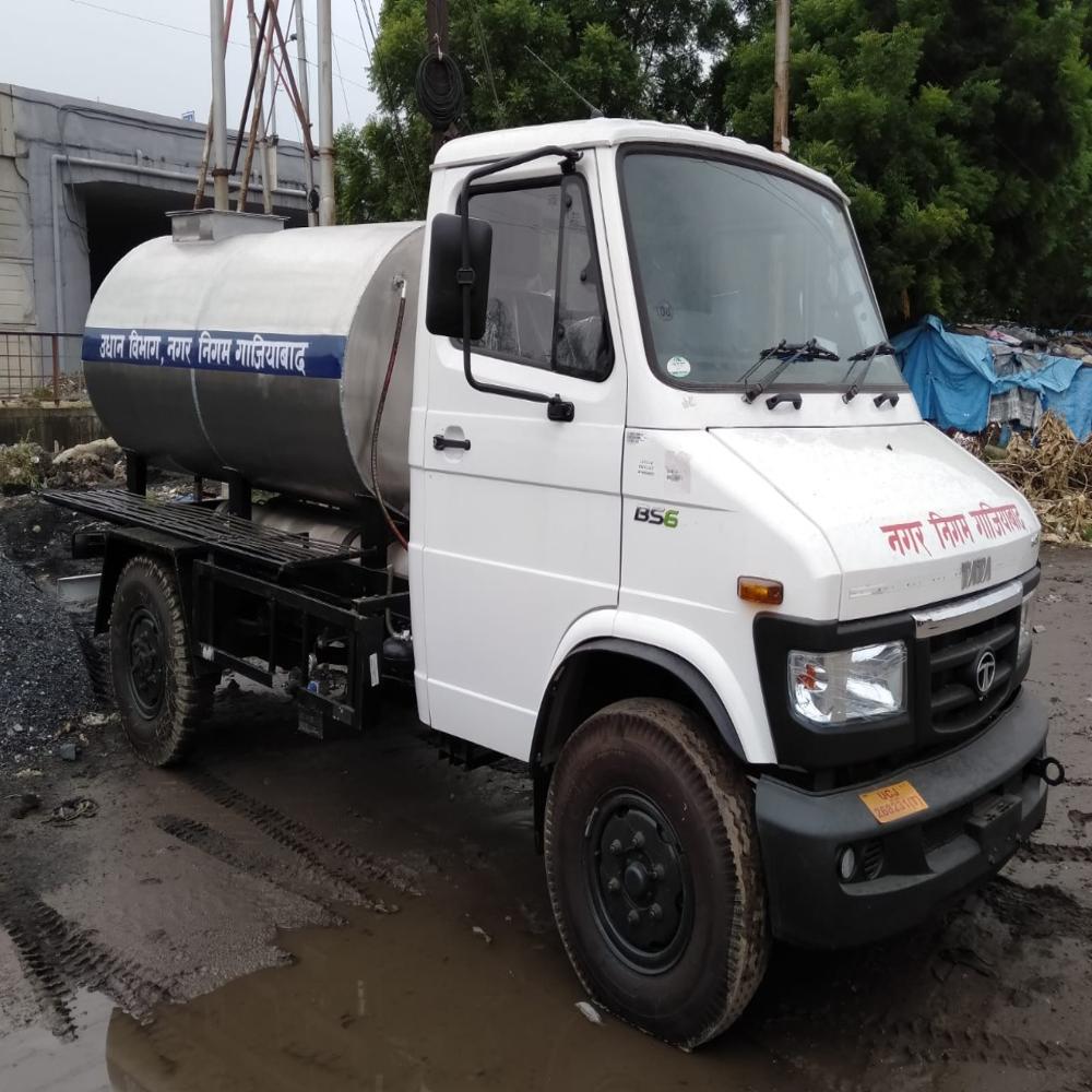 S.s Water Tanker Trailer - Capacity: 5000 Ltr