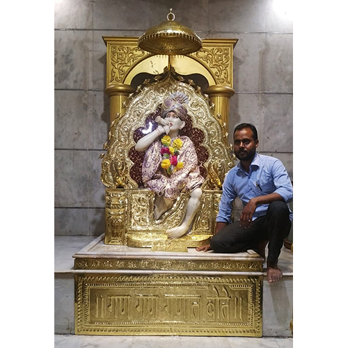 गजानंद महाराज सिंहासन मंदिर