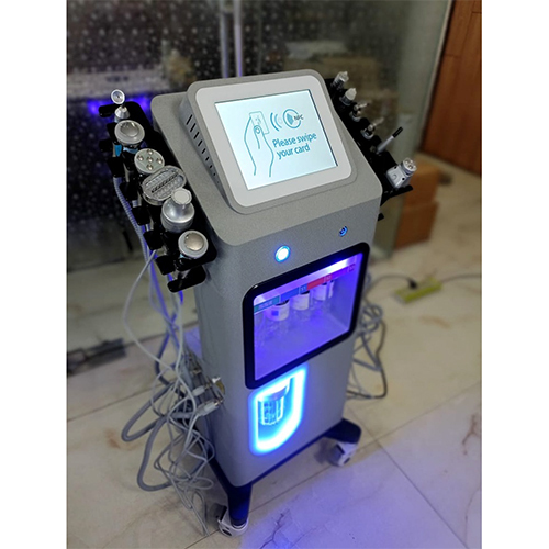 Hydra Facial 12 in 1