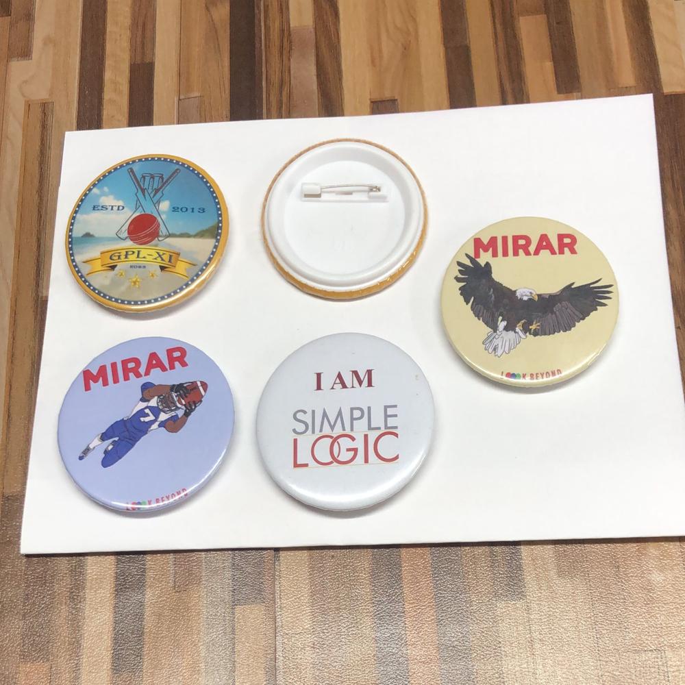 Badges 44 Mm - Color: Yellow