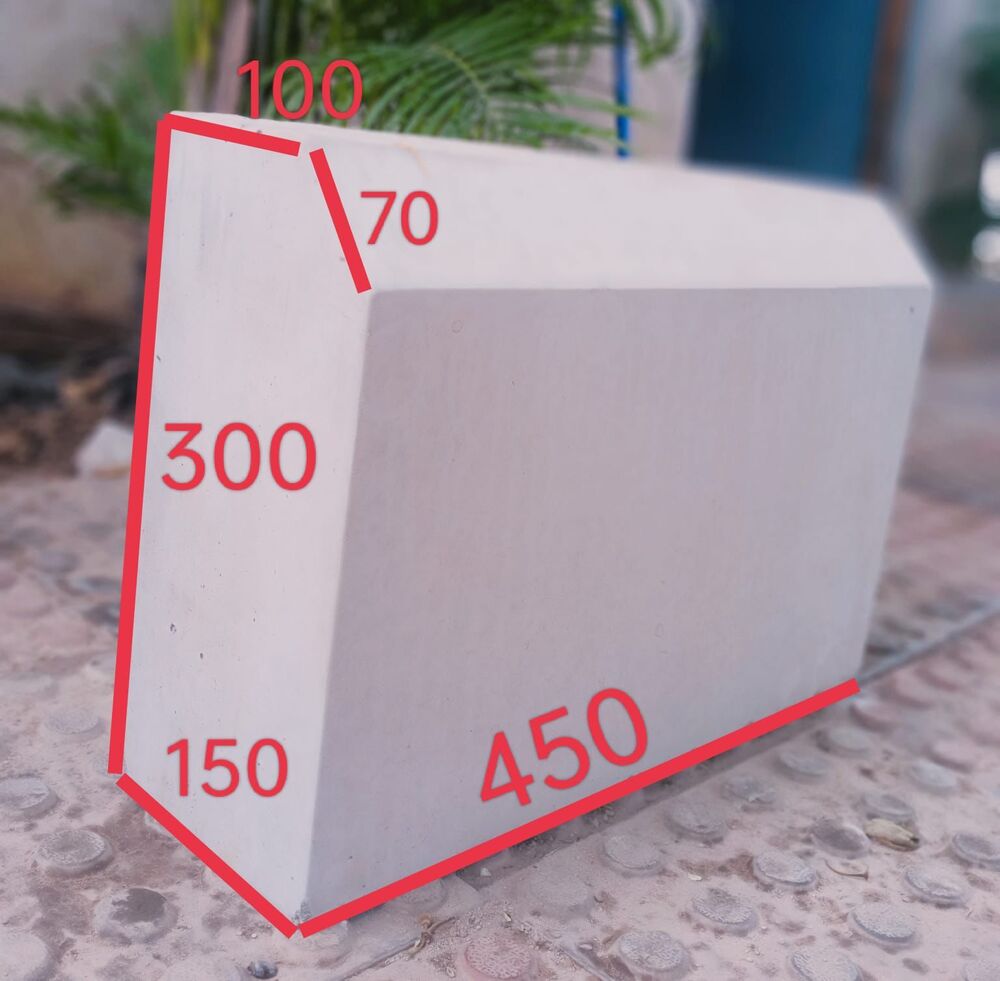 450 x 300 x 150 mm Tender Shoer Kerb Stone