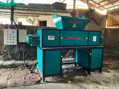 Dual Shaft Brown Coconut Shells Shredder