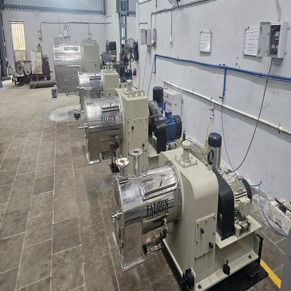 Pusher Centrifuge For Chemical Industry - Color: Gray