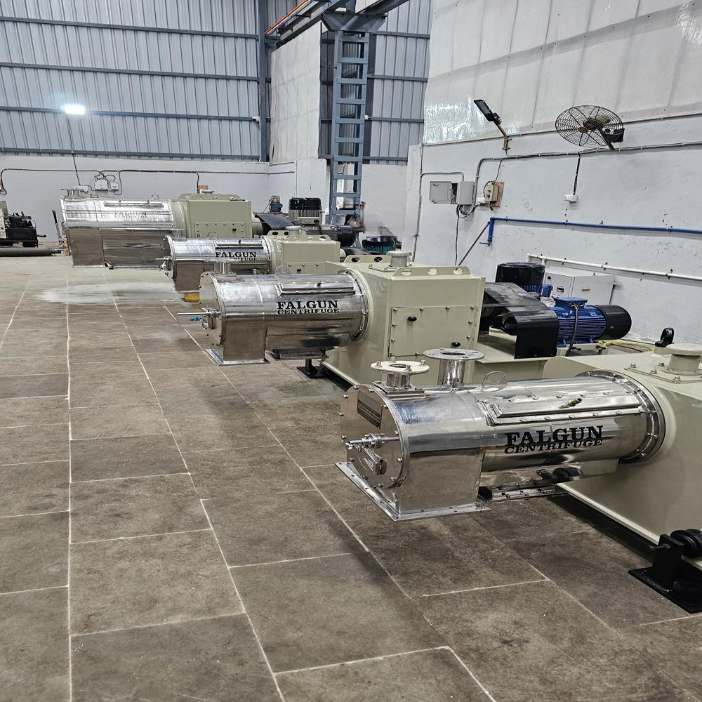 Pusher Centrifuge For Chemical Industry - Color: Gray