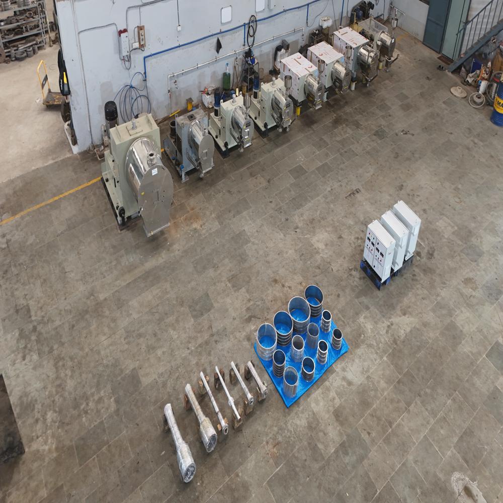 Pusher Centrifuge For Chemical Industry - Color: Gray