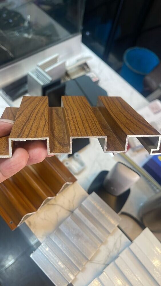 Aluminium Louver Panel - Color: Silver