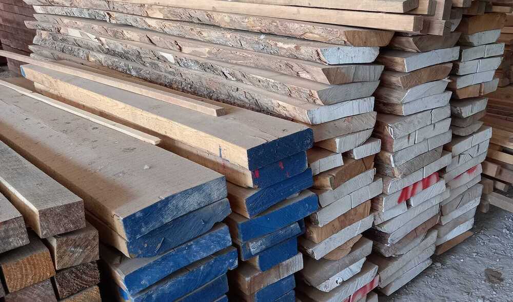 Decorative Ply Wood - Gurjan, Poplar & Eucalyptus Core, 8ft x 4ft, Natural Wood Color | Water Resistant, Termite Proof, Matte/Glossy Finish