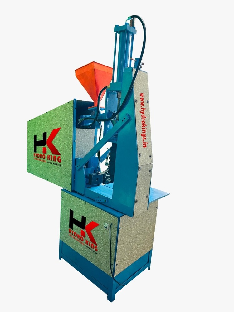PLASTIC MOULDING MACHINE HK1315+