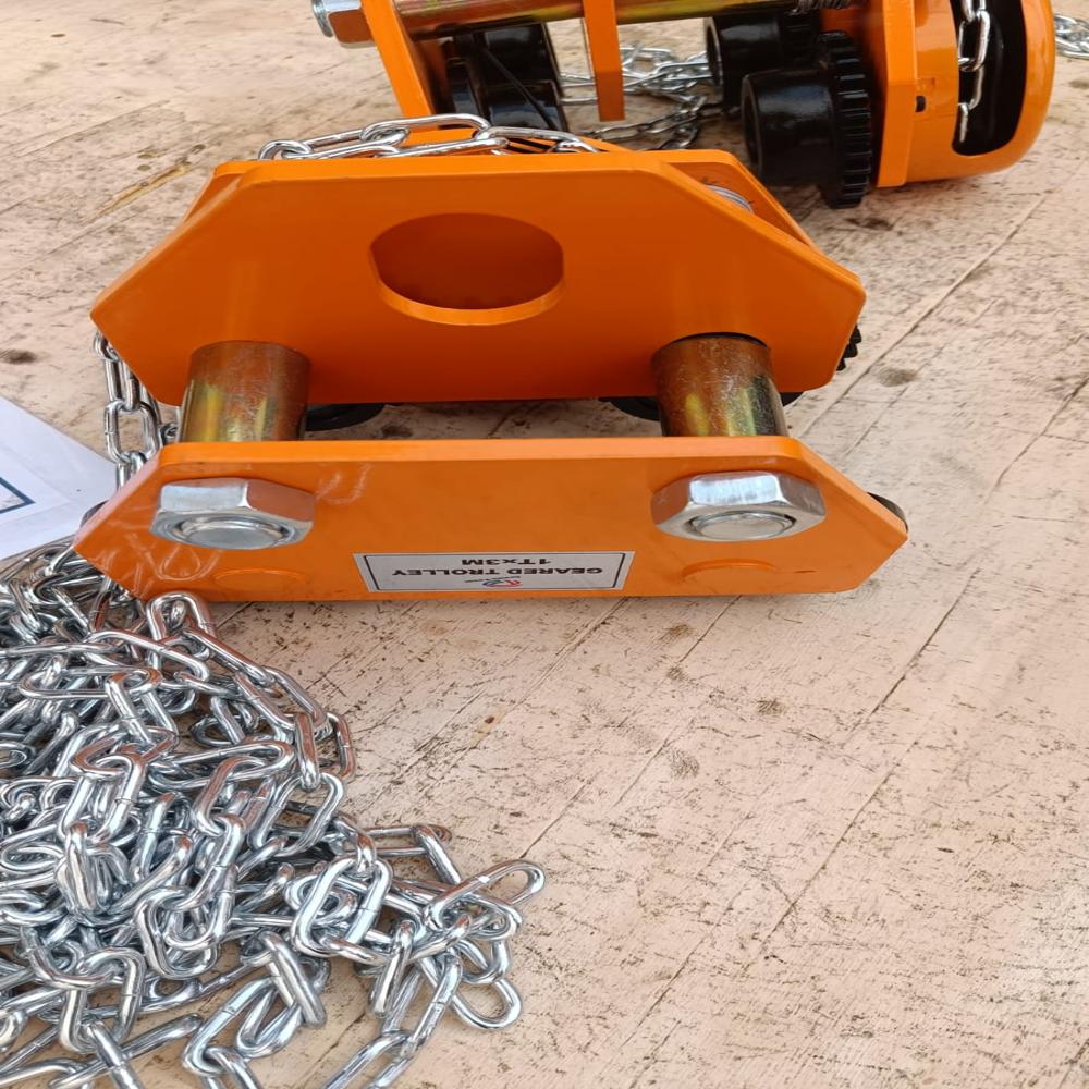  Crown Power Gear Travelling Trolley With 3 Meter Chain(Capacity-2 Ton)