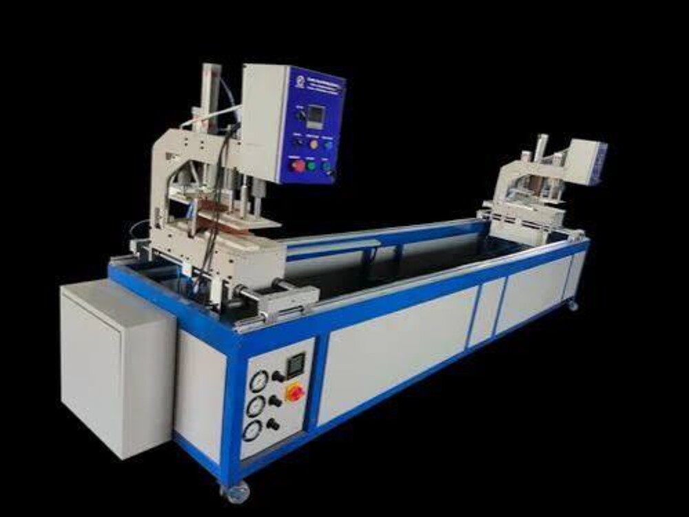 Upvc Double Head Welding Machine - Dimension (L*w*h): 4000 X 900 X 1700 Mm