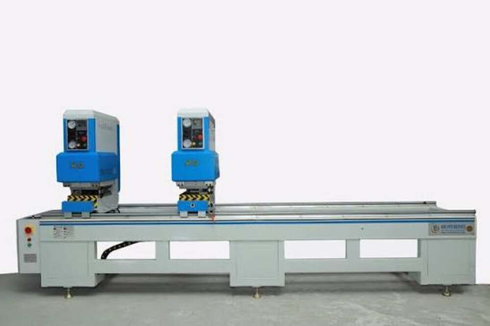 Upvc Double Head Welding Machine - Dimension (L*w*h): 4000 X 900 X 1700 Mm
