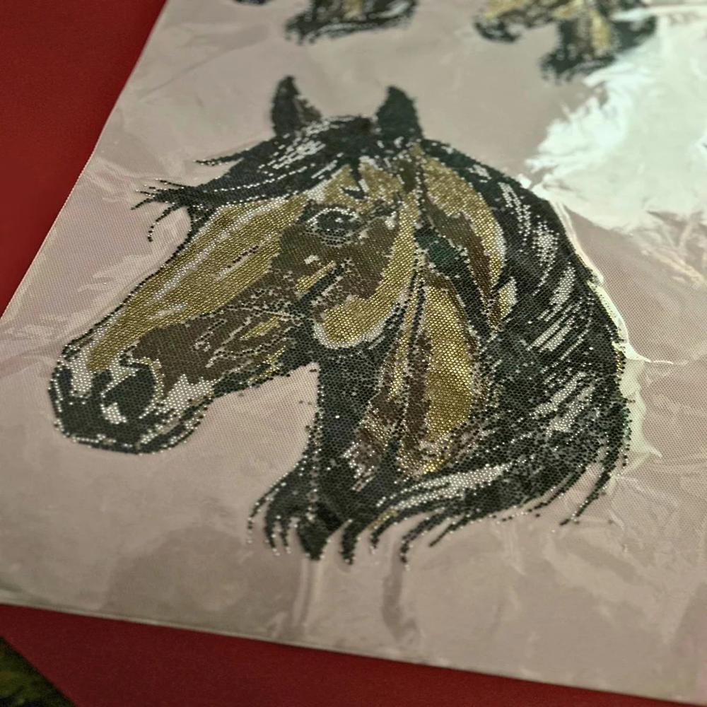 Premium Horse Head Hotfix Rhinestone Transfer Sticker | Crystal Horse Heat Transfer Design For Garments - Color: Gold