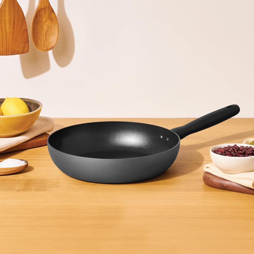 Meyer Bauhaus Aluminium Non Stick Frypan | Frying Pan | Omlette pan | Fry pan with Stick Handle | Egg Pan | Gas and Induction Compatible, 24 cm 15206