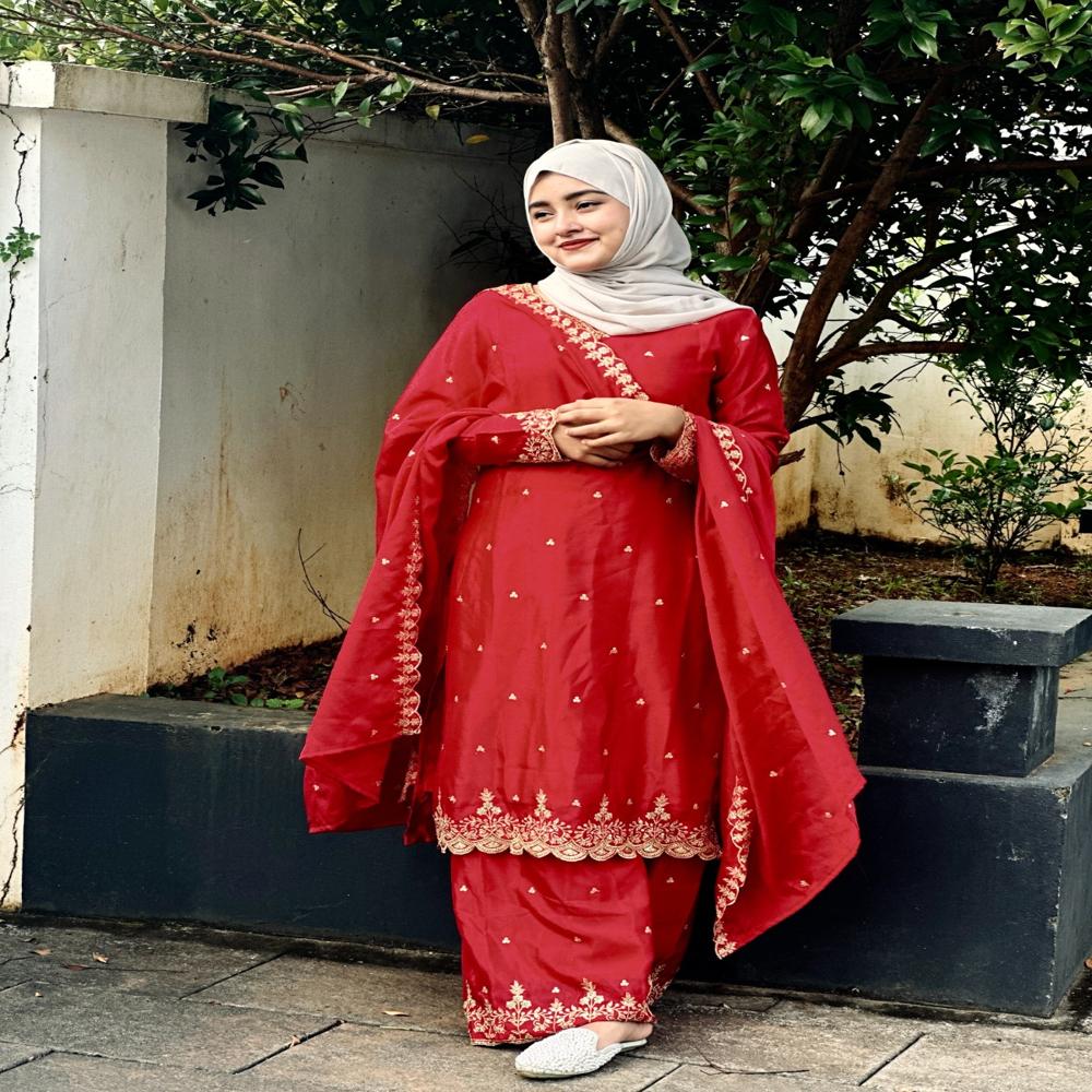Latest Designer Pakistani Salwar Kameez