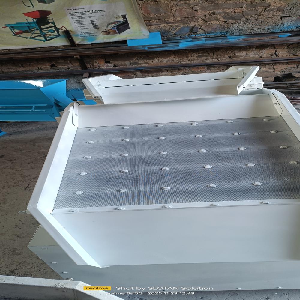 Multigran Cleaning And Grading Machine - Automatic Grade: Semi-automatic