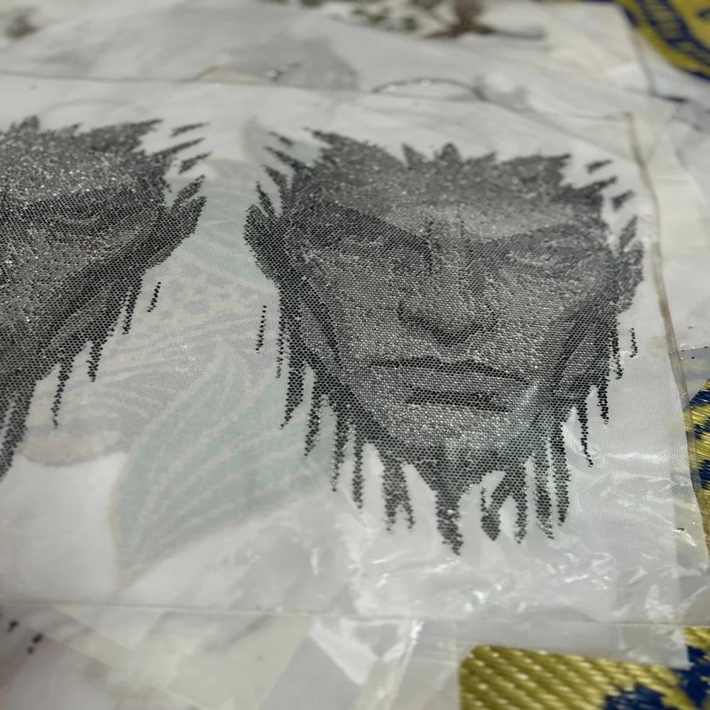 Premium Wolf Face Hotfix Rhinestone Transfer Sticker | Crystal Wolf Heat Transfer Design for Garments