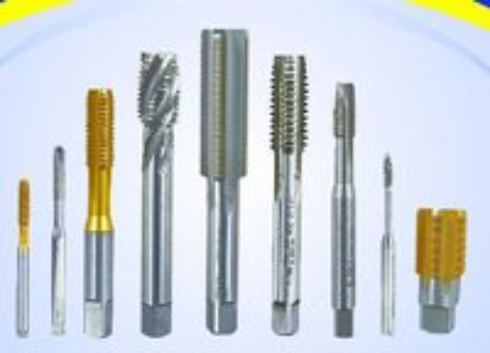 Hss Taps - High-speed Steel, Diameter Range 2.0mm To 140.0mm | Thin-film Titanium Coating, High Precision Cutting, Manual Or Machine-assisted Operation