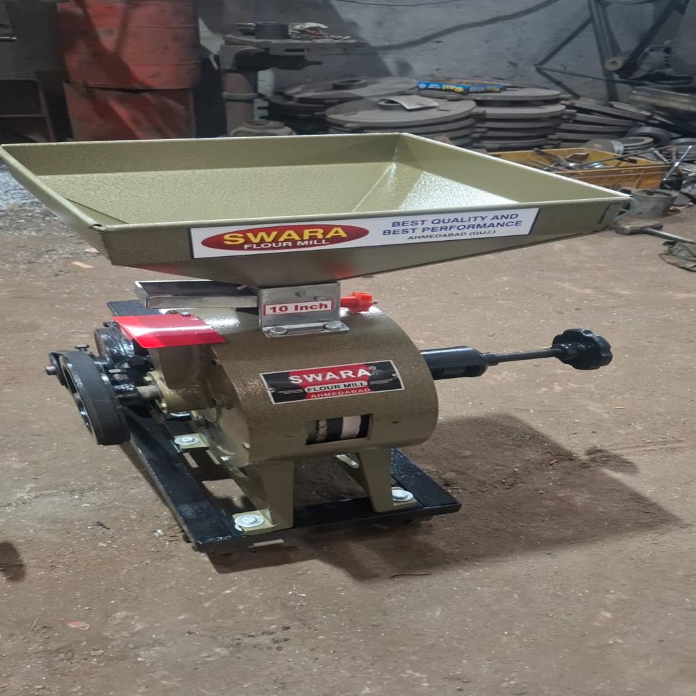 10 Inch Commerical Flour Mill - Capacity: 15 Kg