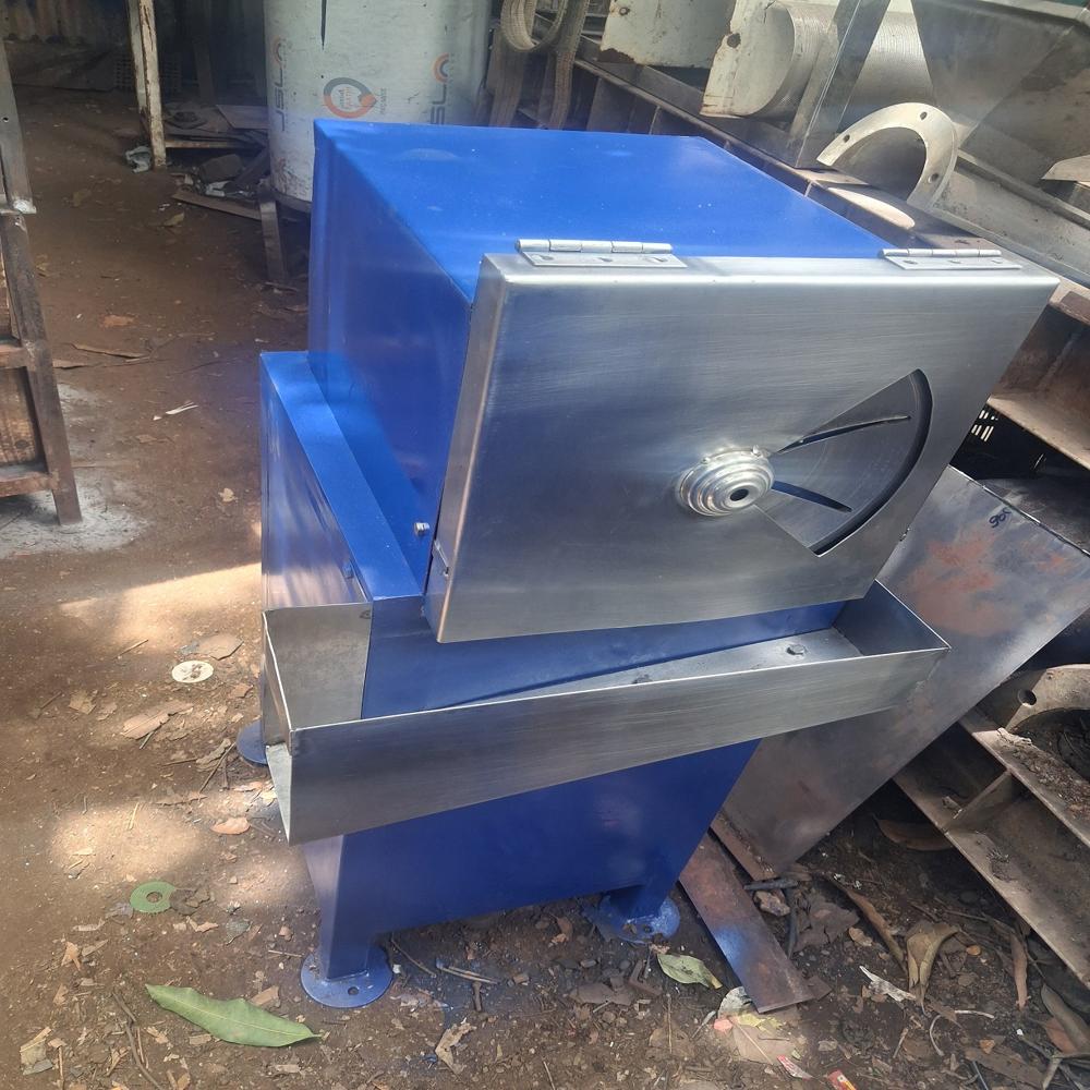Mariya Single Head Coconut Peeling Machine -120 nuts /hr 1 hp