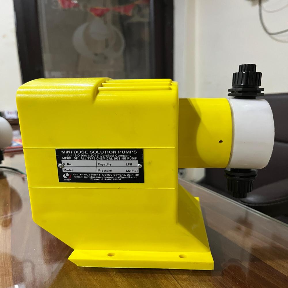 Dosing Pump with Low Level Switch