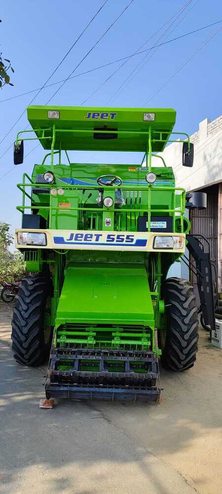 JEET 555 High-Performance Crop Harvester Machine