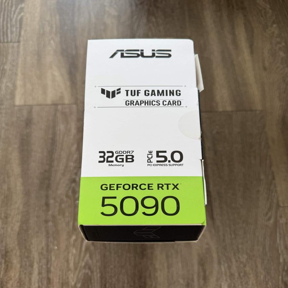 New ASUS TUF Gaming RTX 5090 32GB GDDR7