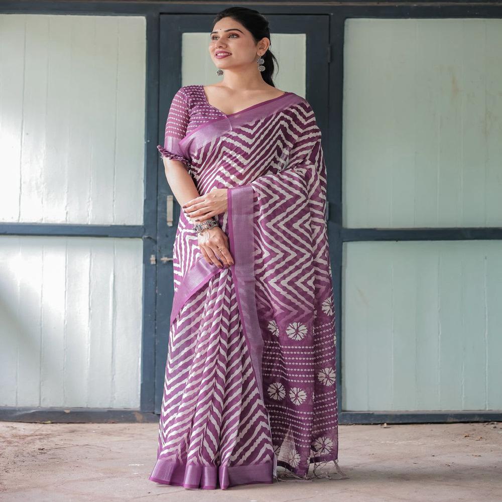 Latest Exclusive Fashionable Designer Saree 