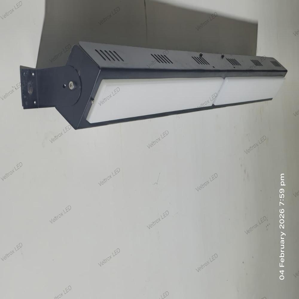 Veltrox 100W 4 Feet Badminton Court Light (WH)