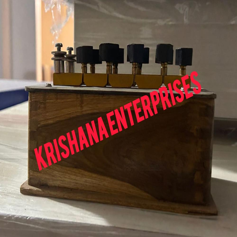 CHEMISTRY LAB EQUIPMENTS 