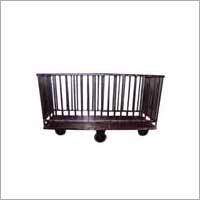 कपड़ा ट्रॉलियां