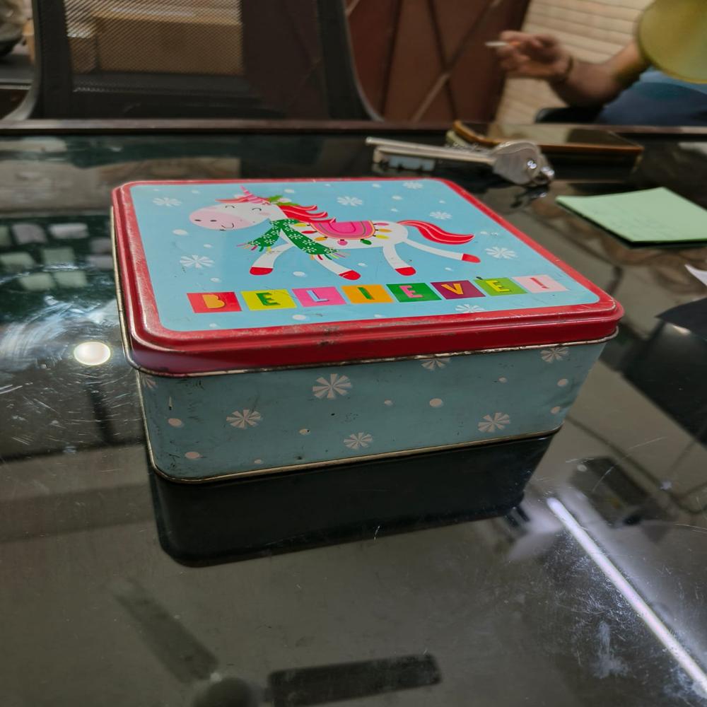 Square tin box 150 * 150 mm