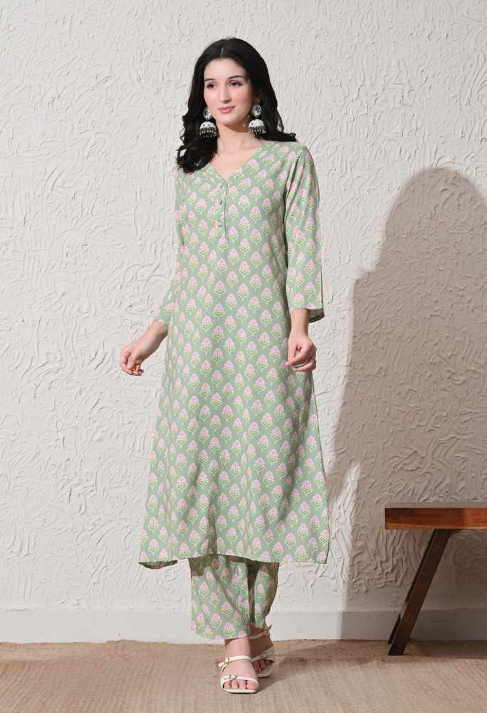 Women's Casual Rayon Ethnic Green Kurta Set with Pants
