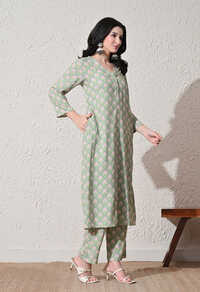 Women's Casual Rayon Ethnic Green Kurta Set with Pants