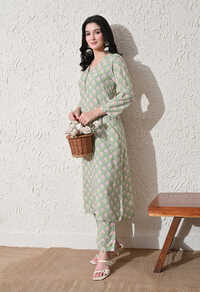Women's Casual Rayon Ethnic Green Kurta Set with Pants