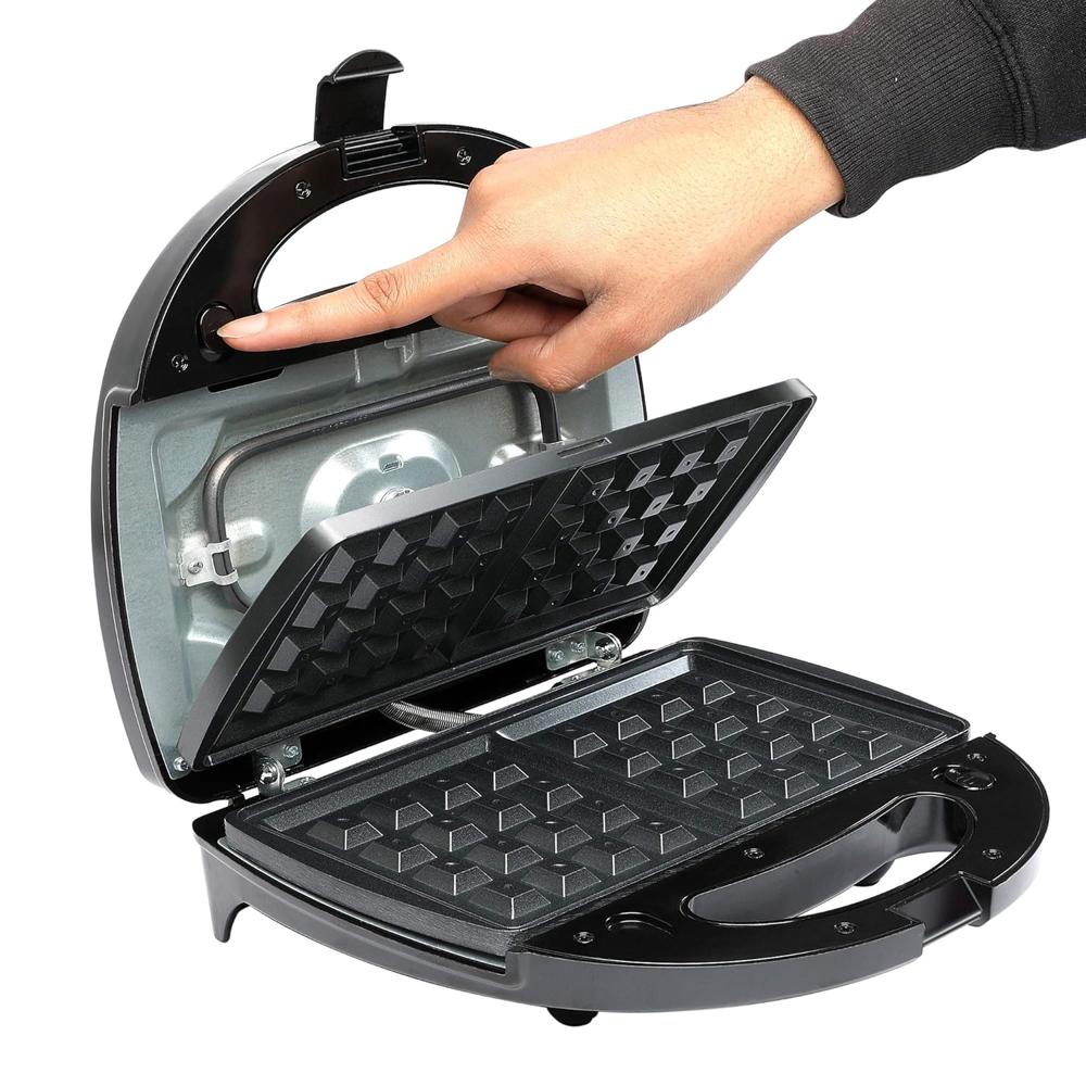 Russell Hobbs RST750M3 750 Watt Non-Stick 3 in 1 Sandwich Maker (Sandwich Toast/Waffle/Grill) Toaster with Detachable Multi-Plate and 2 Year Manufacturer Warranty