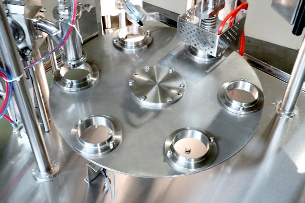 210 Dahi Filling Machine - Ss 304 Stainless Steel, 1000x1000x1500mm, Matte Finish | Plc Controlled, Cip Compatible, Single/double Heads