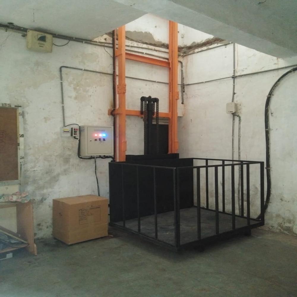 Hydraulic Single Mask Goods Lift