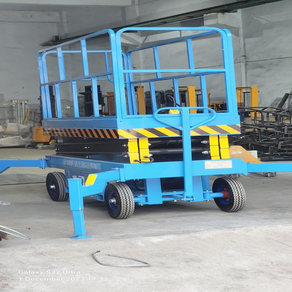 Manually Towable Scissor Lift