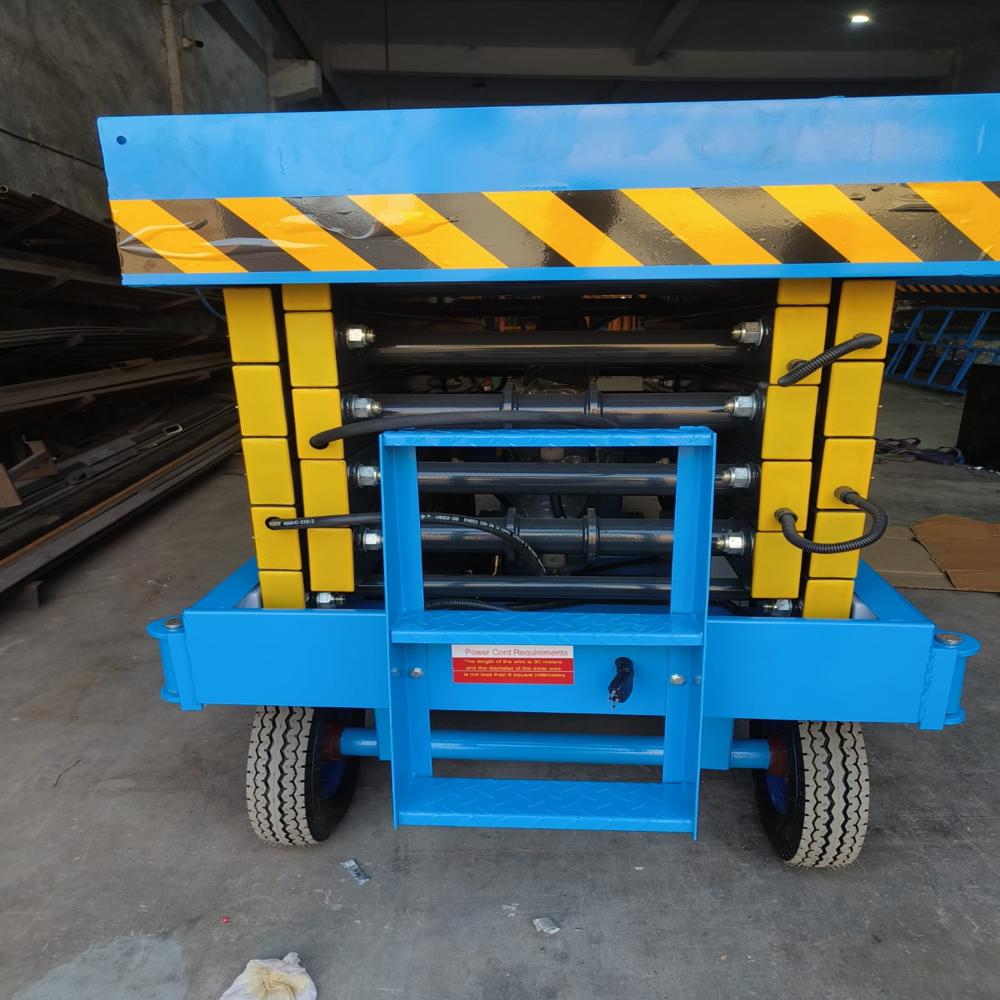 Manually Towable Scissor Lift