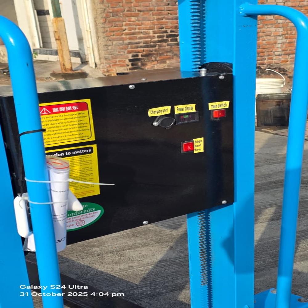 Self Loading Stacker - Application: Material Stacking