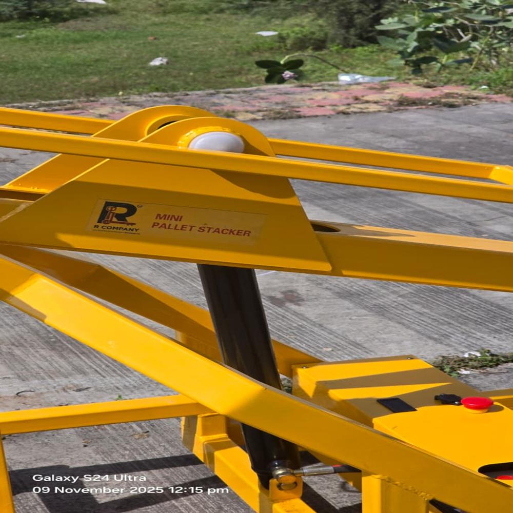Mini Electric Stacker - Application: Warehousing