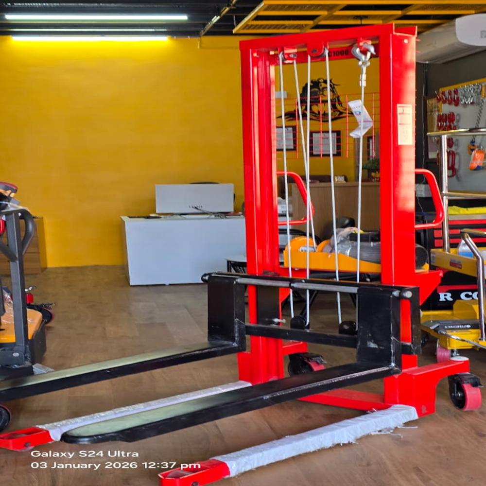 Electric Stacker - Application: Material Handling