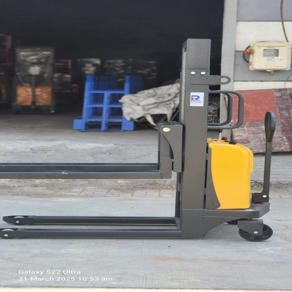Semi Battery Stacker