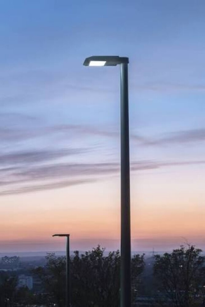 High Mast Lighting Pole - Light Source: Led