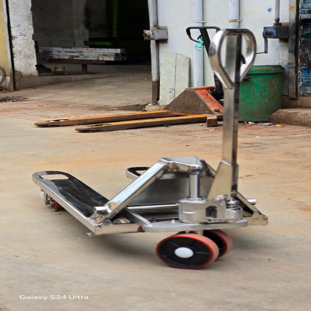 Steel Pallet Truck