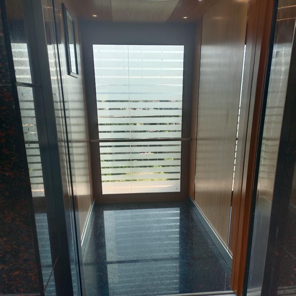 office passenger lift