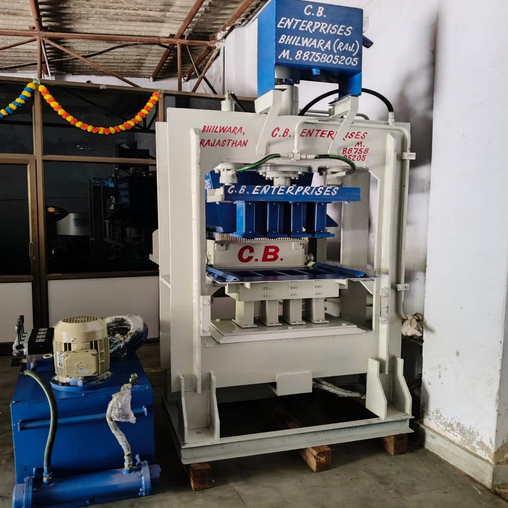 Three Cylinder Liver Operating 4 Brick Making Machine